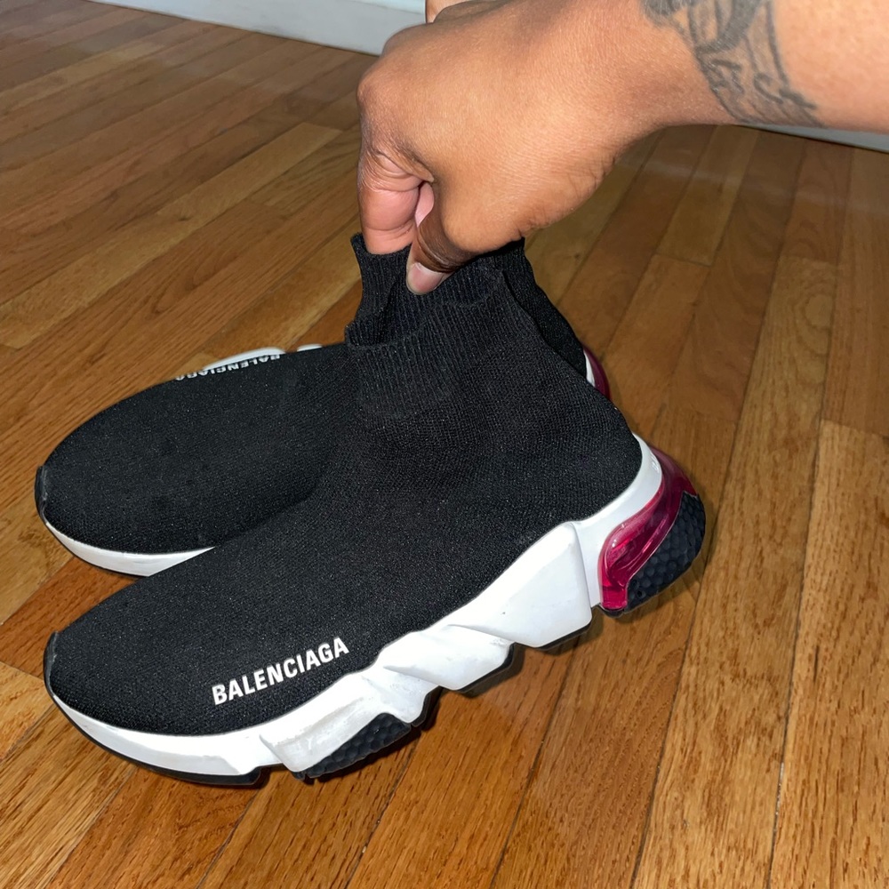 Balenciaga US 6